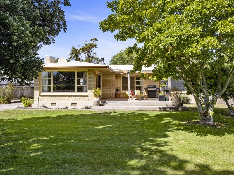 19 High Street, Renwick - Carousel 1