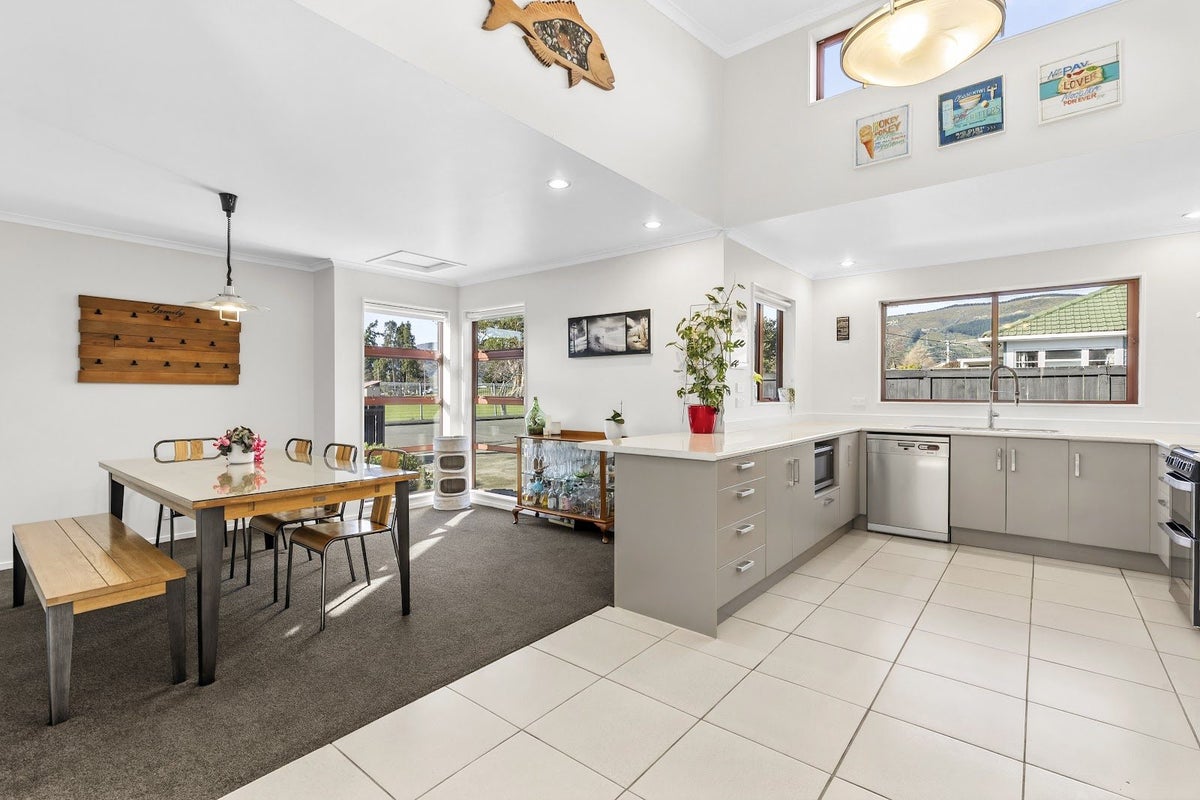 51 Waverley Street, Richmond, Richmond - Carousel 2