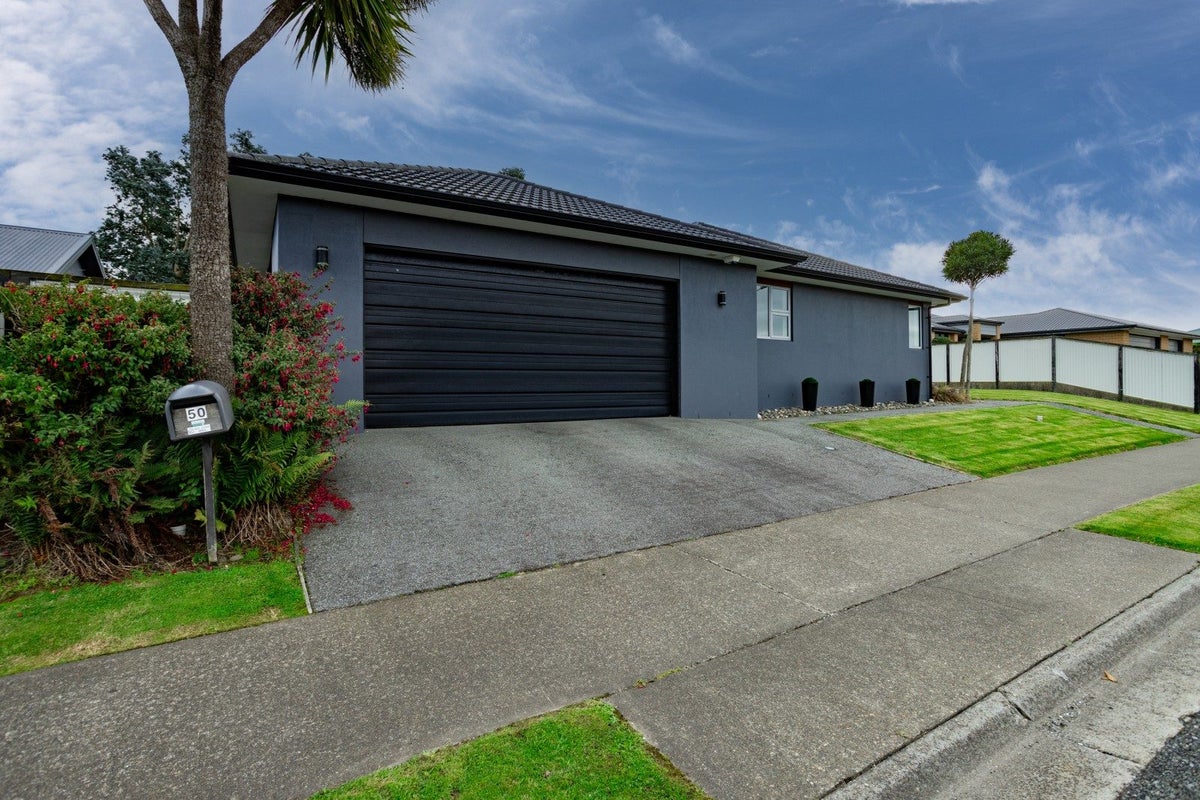 50 Hoffman Court, Waikiwi, Invercargill - Carousel 30