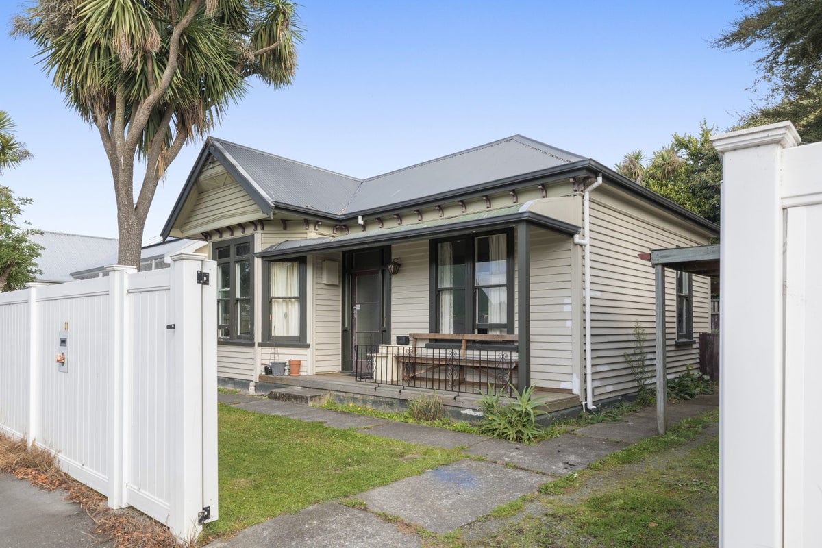31 Leyden Street, Phillipstown, Christchurch - Carousel 1