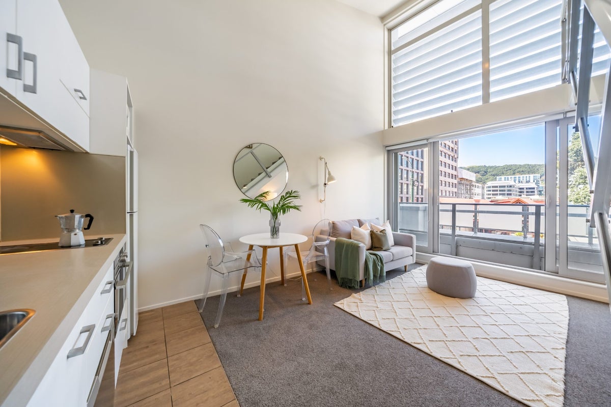 123/74 Taranaki Street, Te Aro, Wellington - Carousel 1
