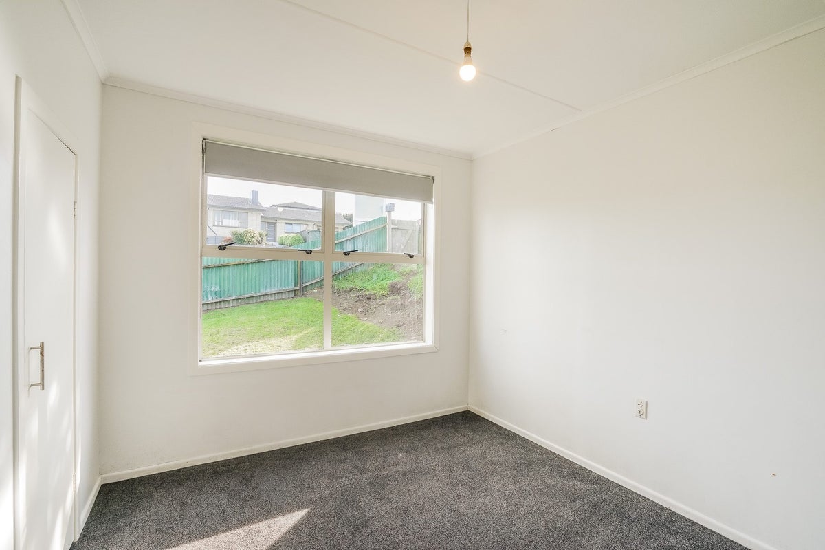1/54 Evans Road, Weymouth, Auckland - Carousel 13