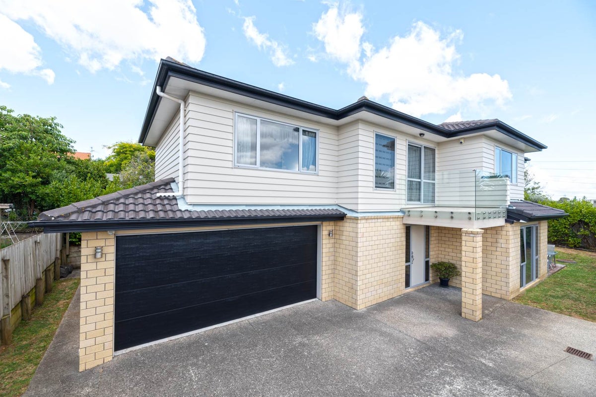 3 Herd Road, Hillsborough, Auckland - Carousel 1