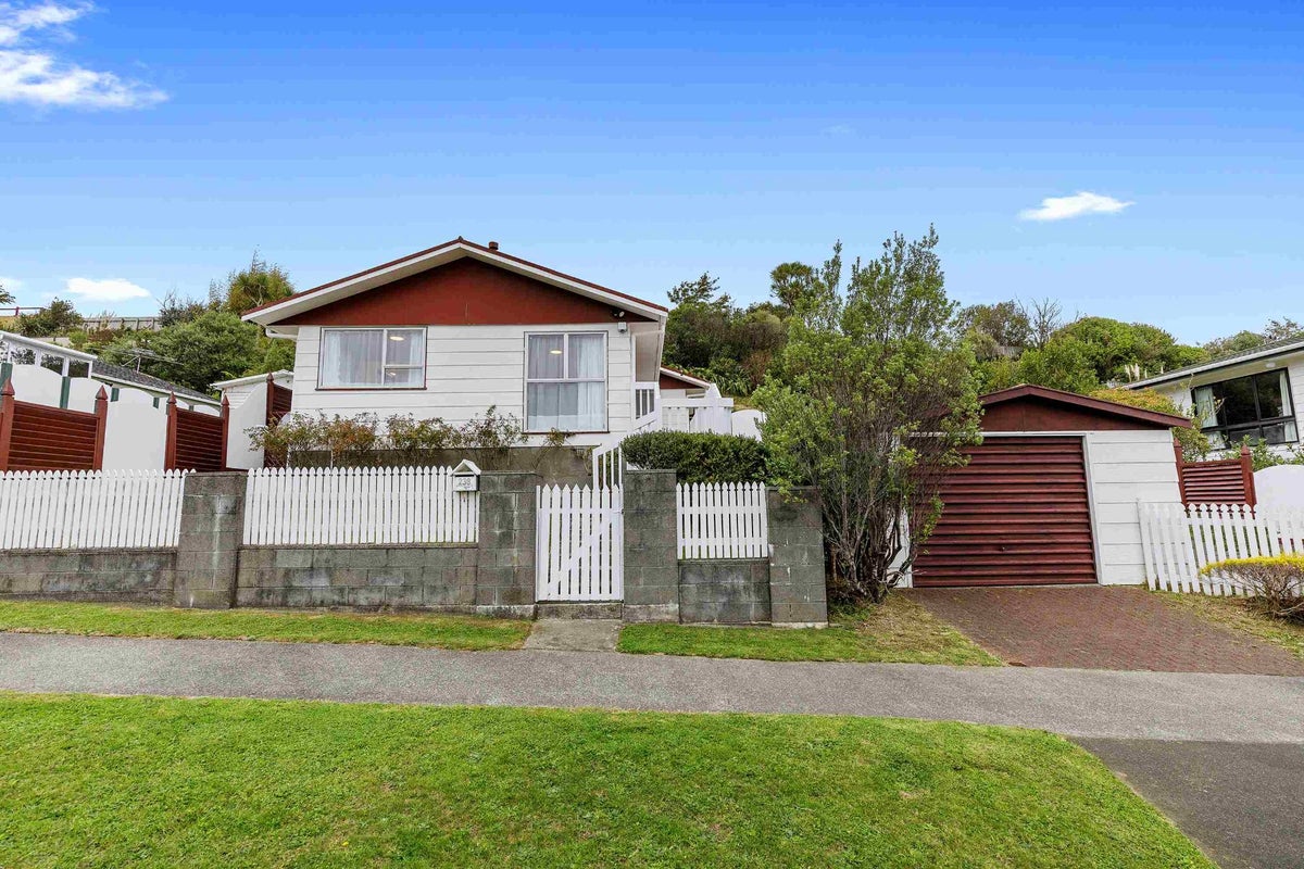 238 Major Drive, Kelson, Lower Hutt - Carousel 1
