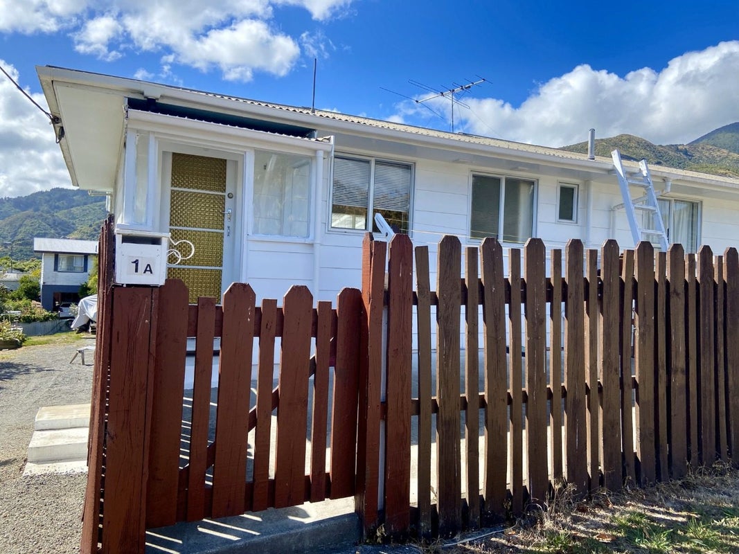 1A Huia Street, Waikawa, Picton - Carousel 6