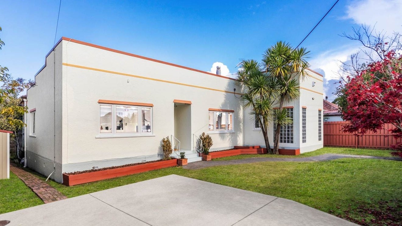 90 Nikau Street, New Lynn, Auckland - Carousel 1