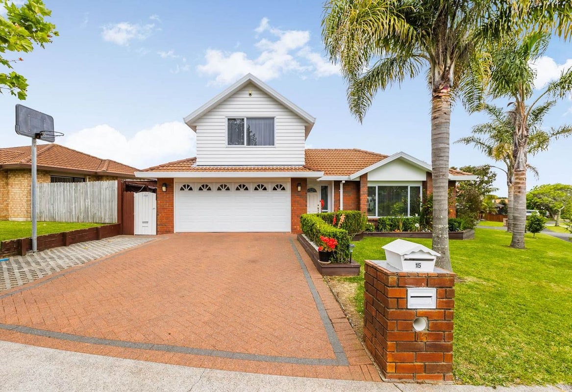 15 Newinn Crescent, East Tamaki Heights, Auckland - Carousel 2