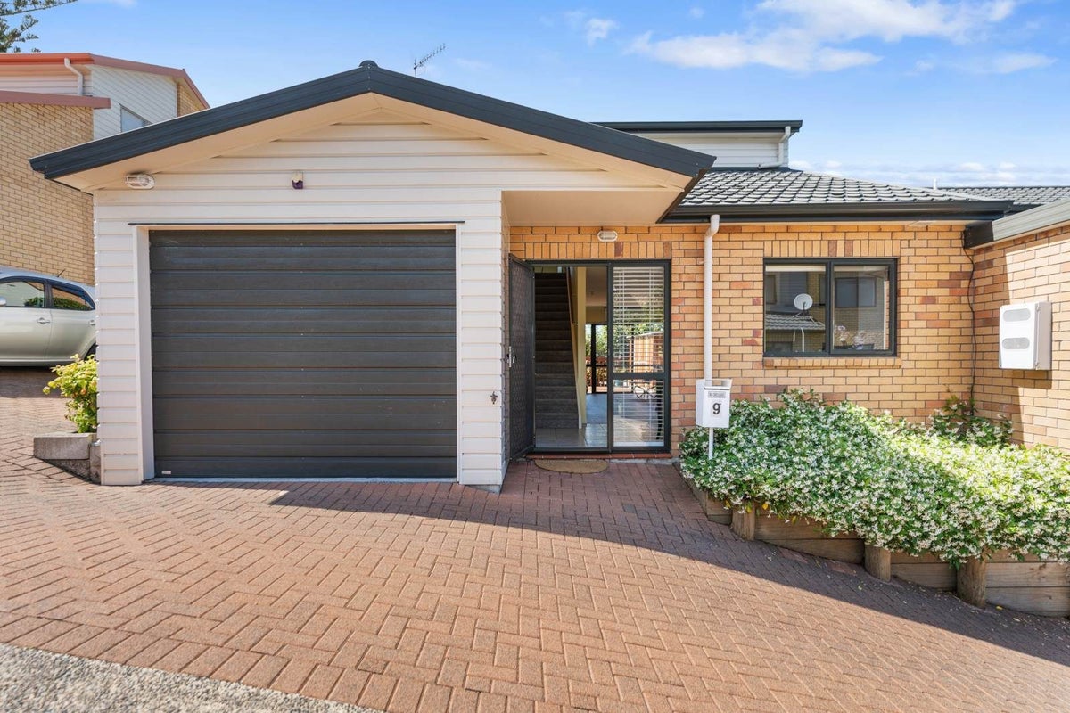 9/55 Verbena Road, Birkdale, Auckland - Carousel 2