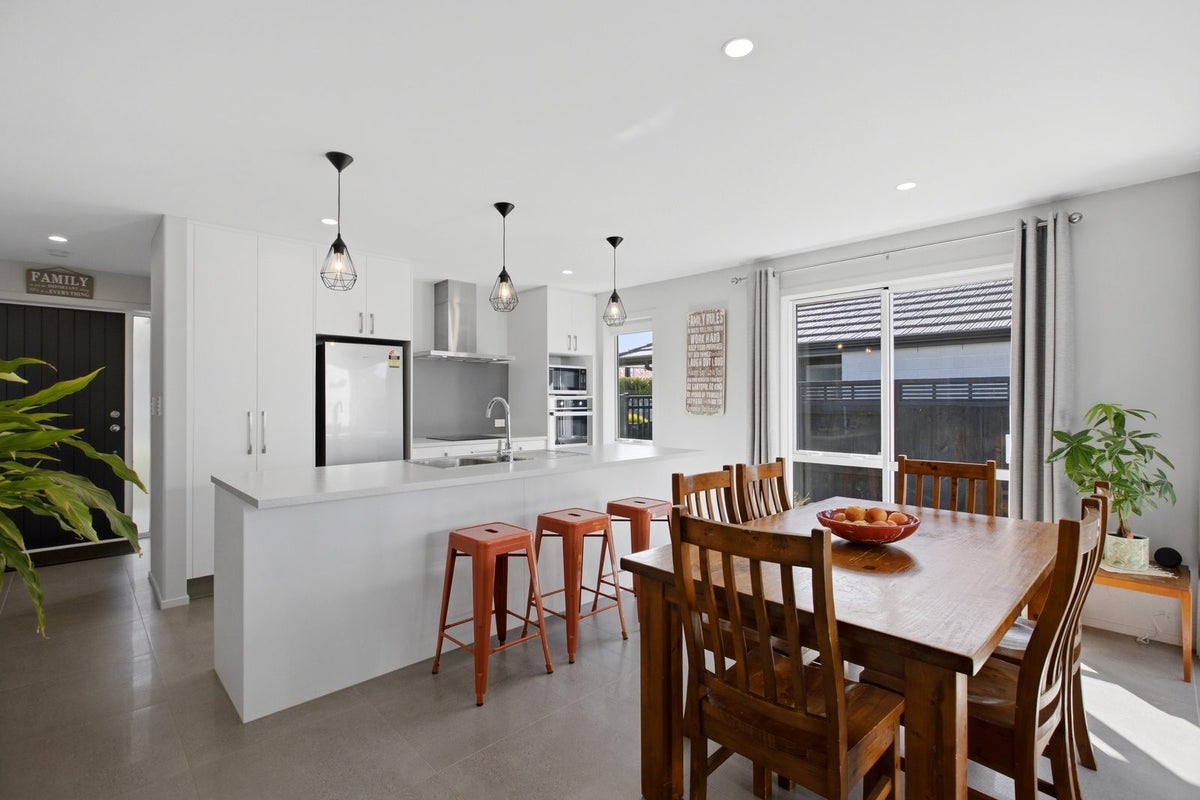 10 Kokopu Lane, Ohauiti, Tauranga - Carousel 2