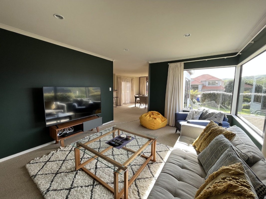 18 Pendennis Point, Camborne, Porirua - Carousel 2