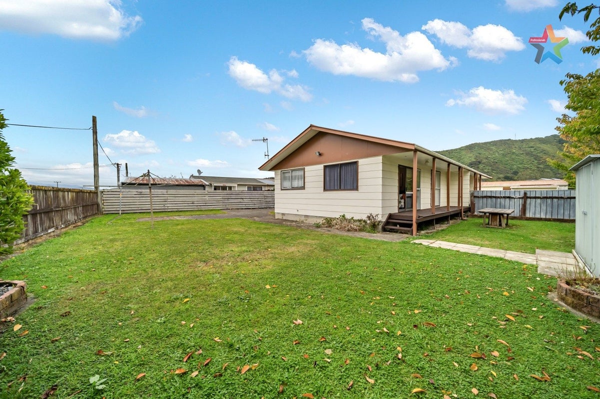316B WELLINGTON RD, GLENDALE, WAINUIOMATA - Carousel 1