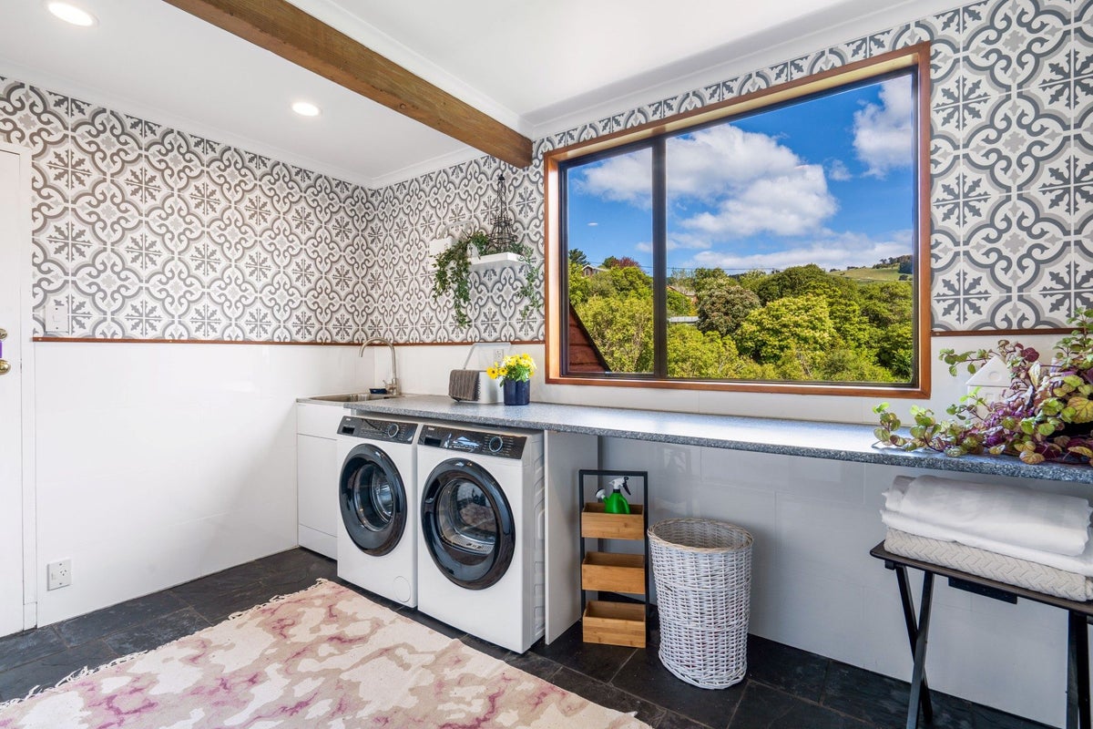 24 Gorman Street, Macandrew Bay, Dunedin - Carousel 33