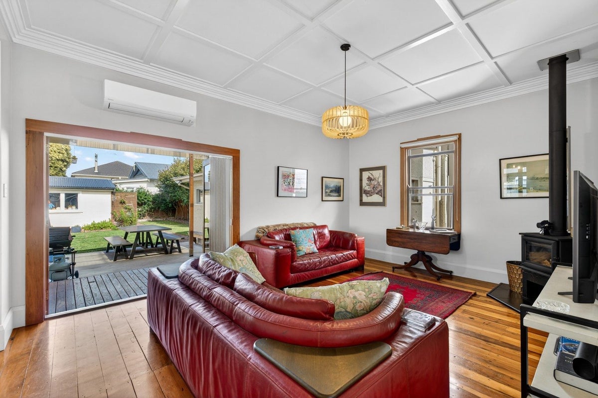 76 Vigor Brown Street, Napier South, Napier - Carousel 2