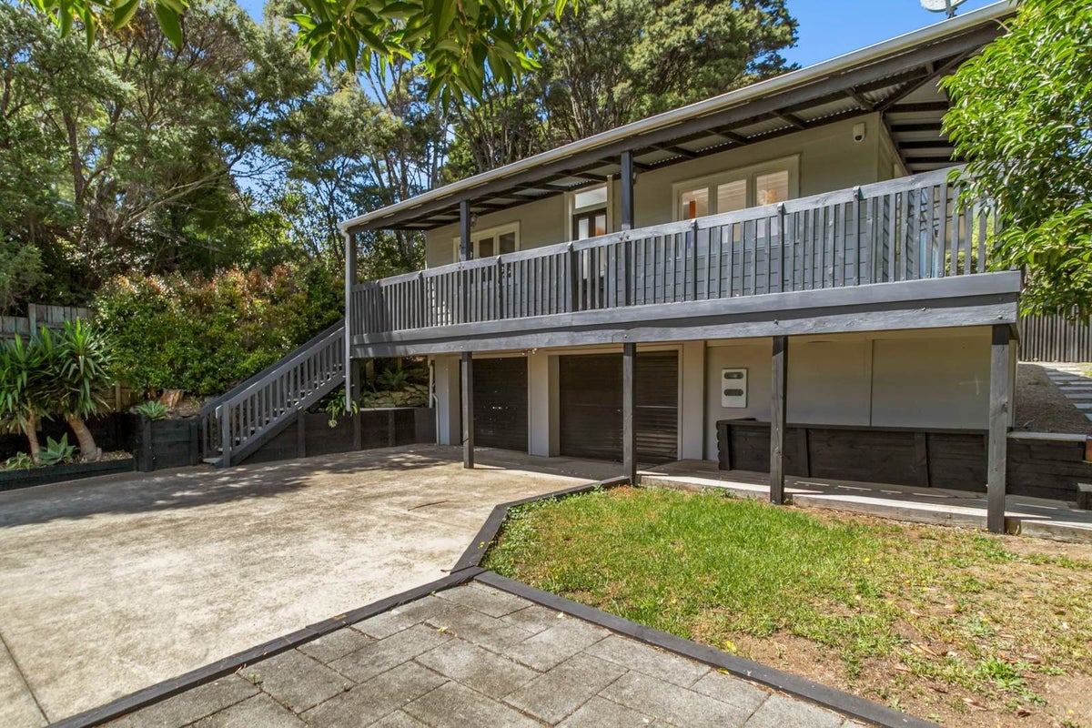 512A West Coast Road, Oratia, Auckland - Carousel 2