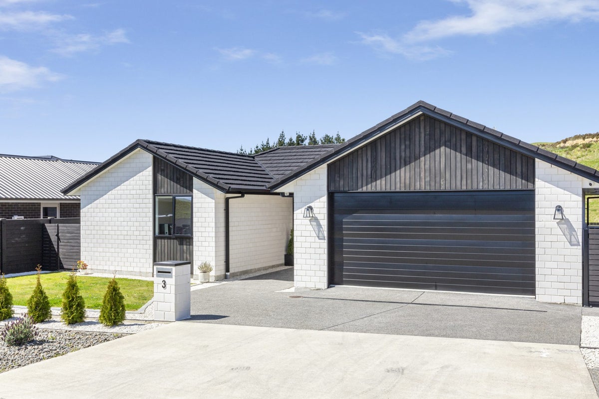 3 Foremast Place, Whitby, Porirua - Carousel 28