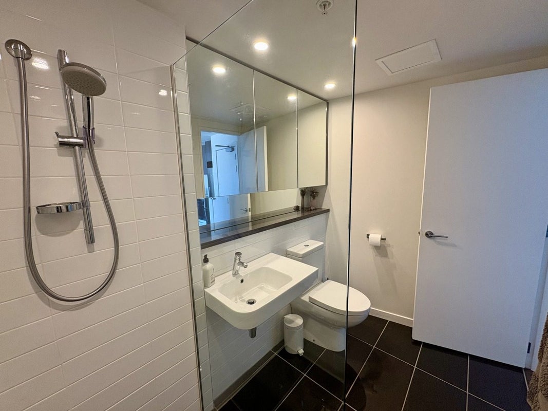 9F/30 Taranaki Street, Te Aro, Wellington - Carousel 9