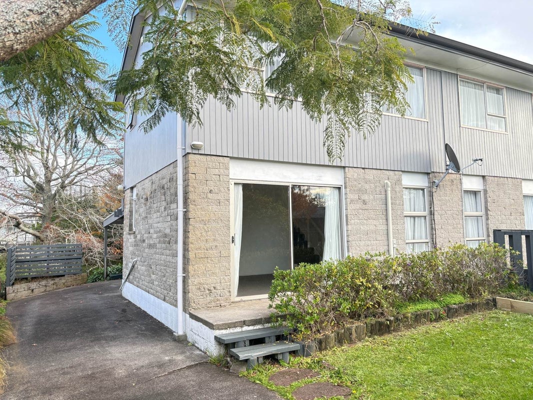 2/18 Pegler Drive, Howick, Auckland - Carousel 2
