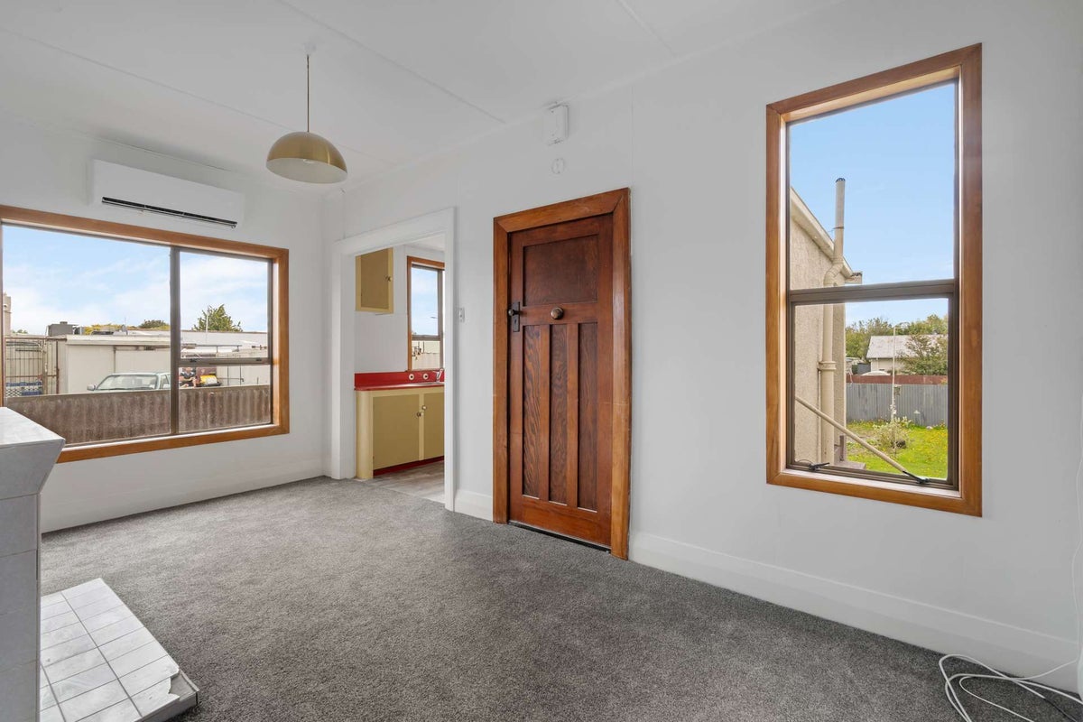 60 Centre Street, Strathern, Invercargill - Carousel 1