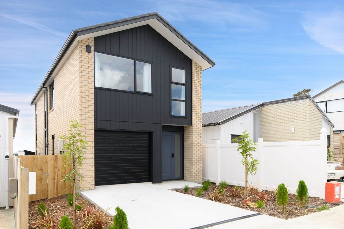 6 Biokovo Street, Massey, Auckland - Carousel 1