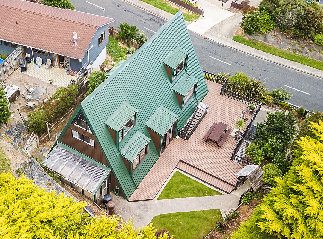 1 Mapplebeck Street, Titahi Bay, Porirua - Carousel 2