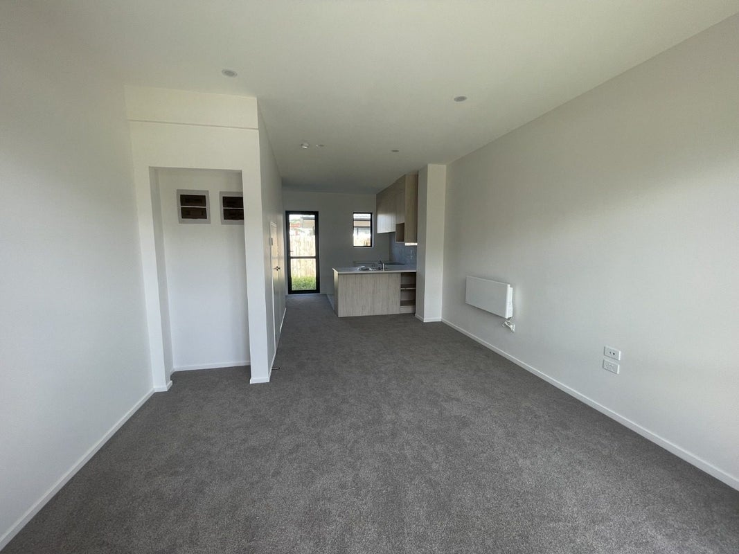 14 Aumarire Lane, Favona, Auckland - Carousel 1