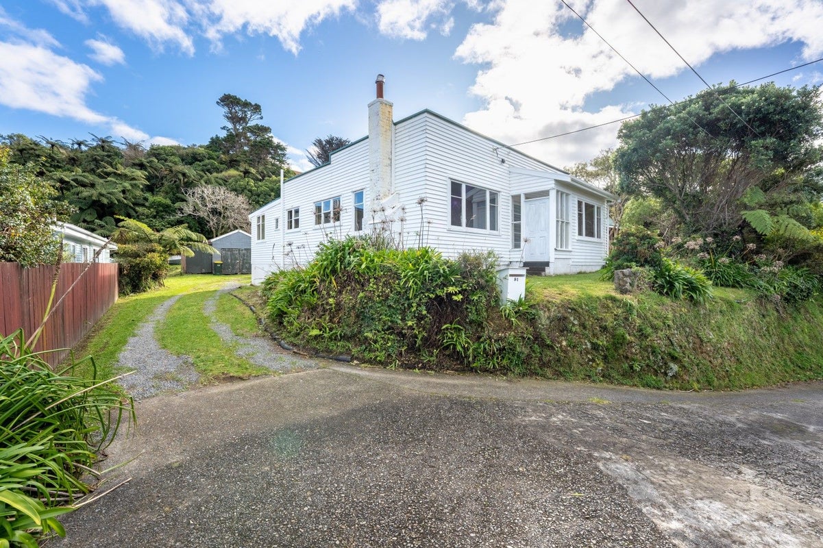 91 Maungaraki Road, Korokoro, Lower Hutt - Carousel 1
