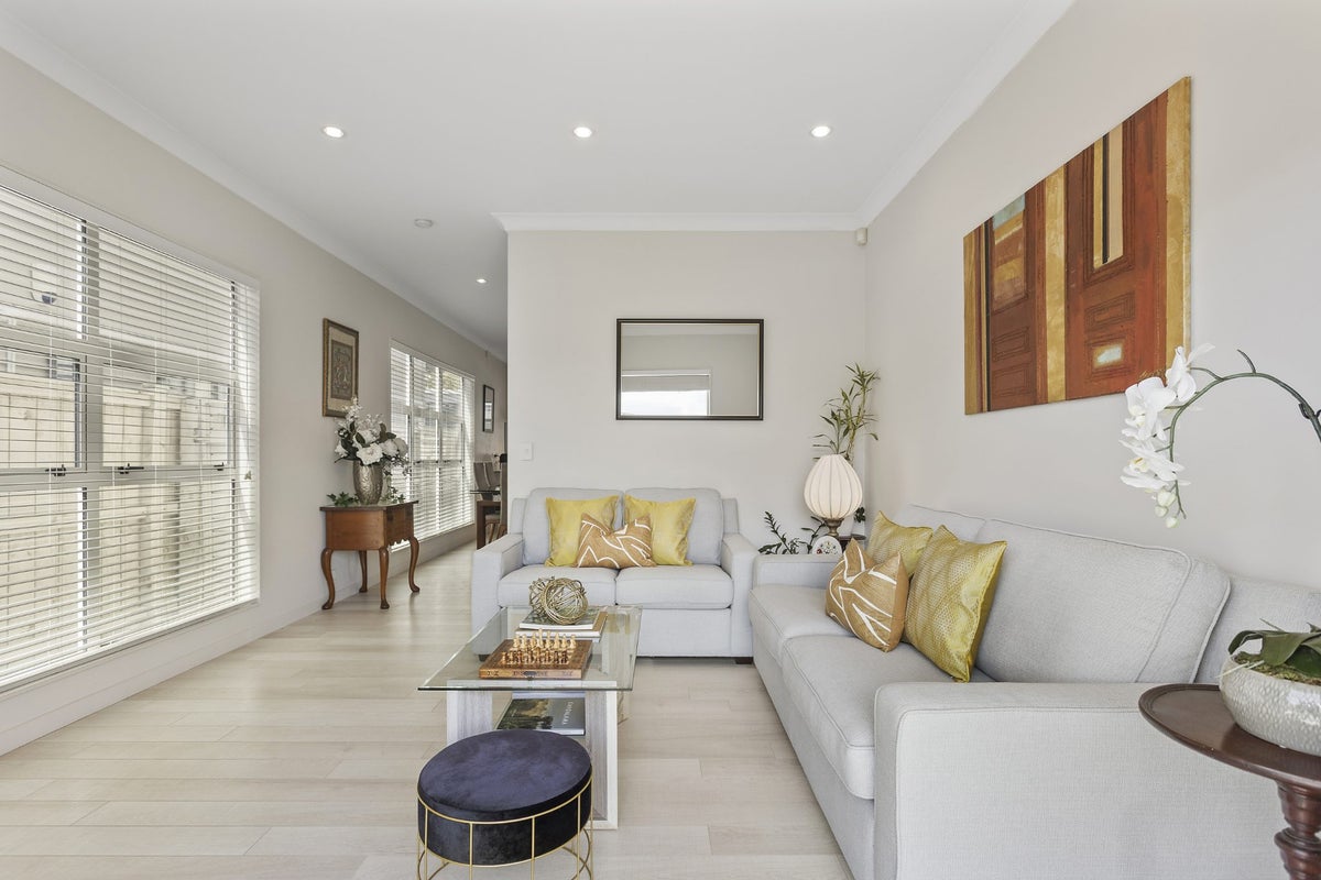 44A Tauoma Crescent, Stonefields, Auckland - Carousel 2