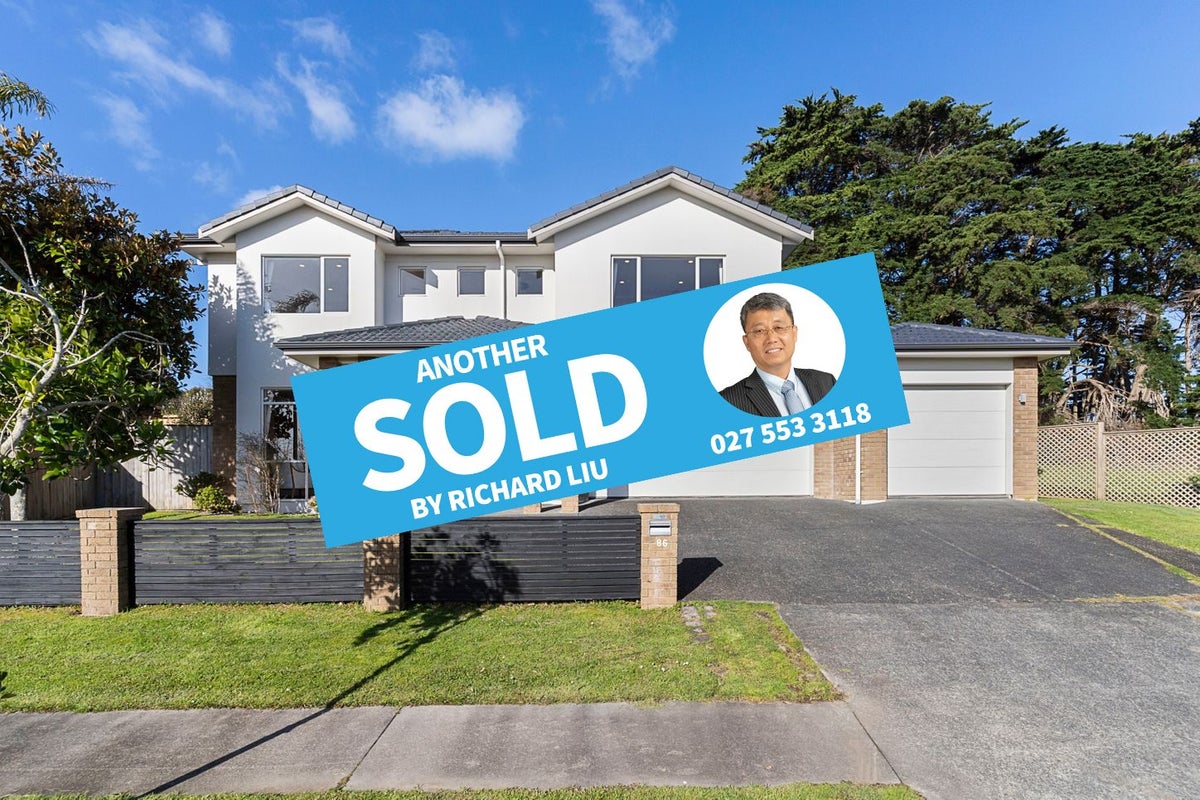 86 Coachman Drive, Flat Bush, Auckland - Carousel 1