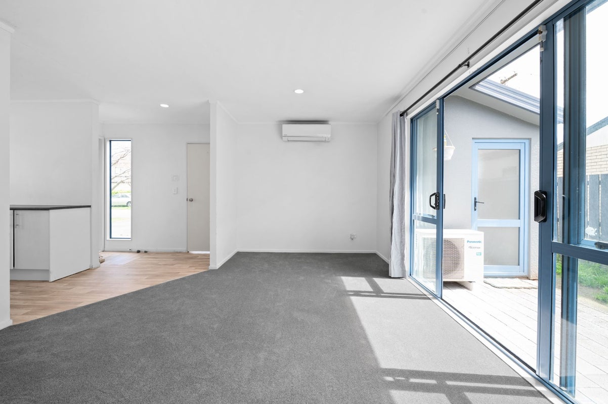 1 Paterson Street, Frankton, Hamilton - Carousel 2