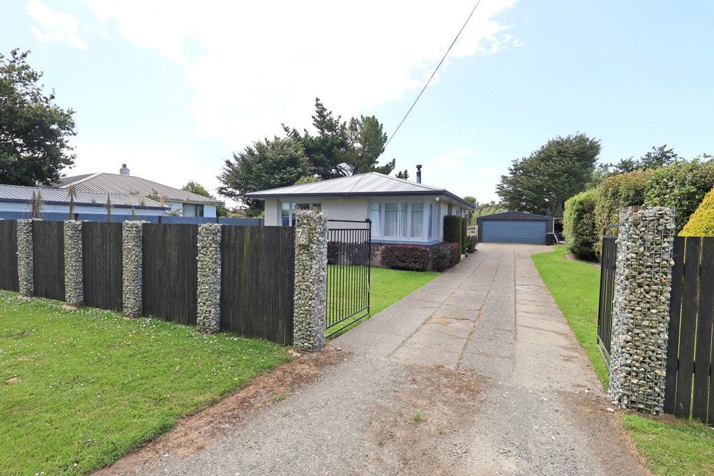 76 Moore Road, Lorneville, Invercargill - Carousel 1