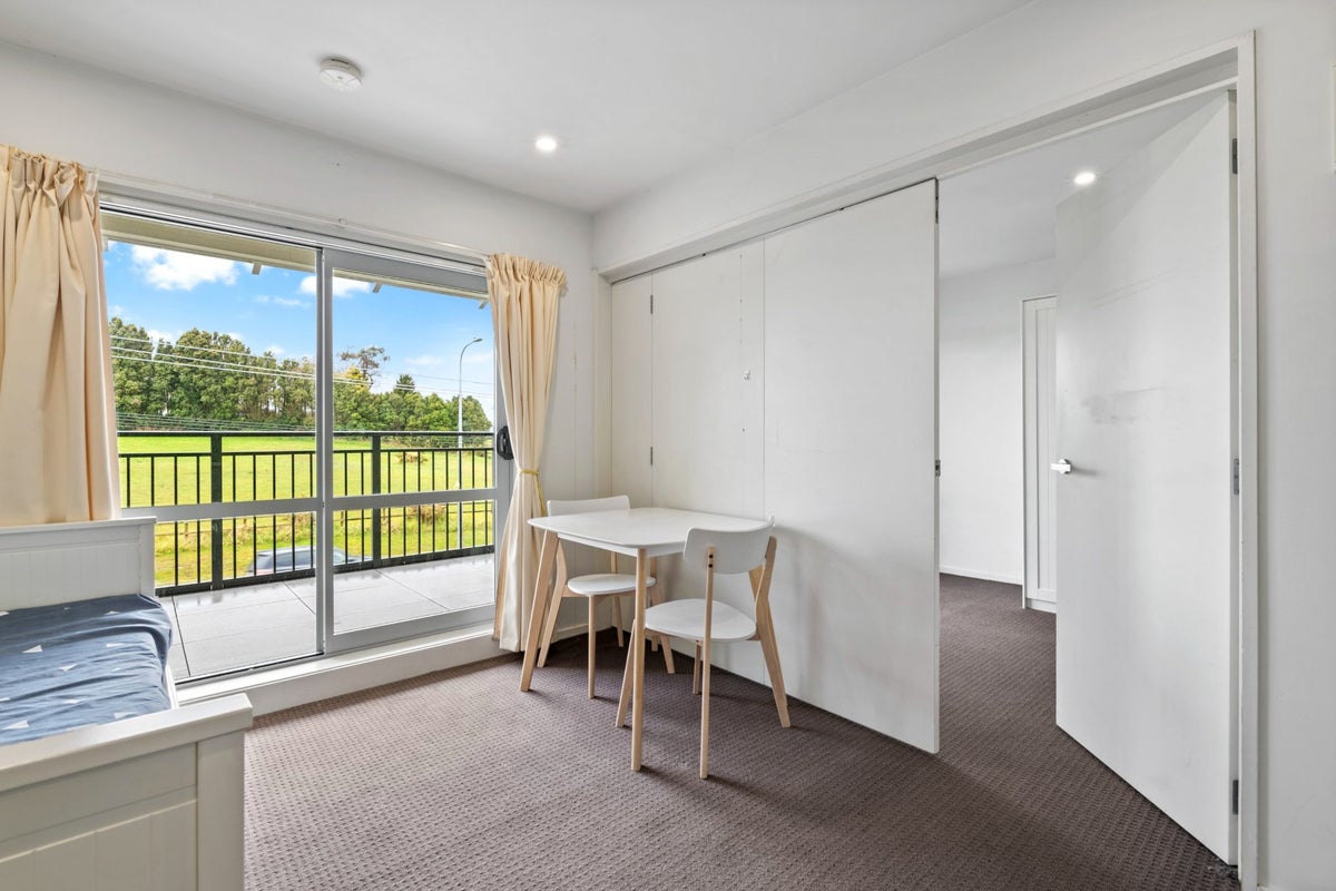 18C/71 Spencer Road, Oteha, Auckland - Carousel 11