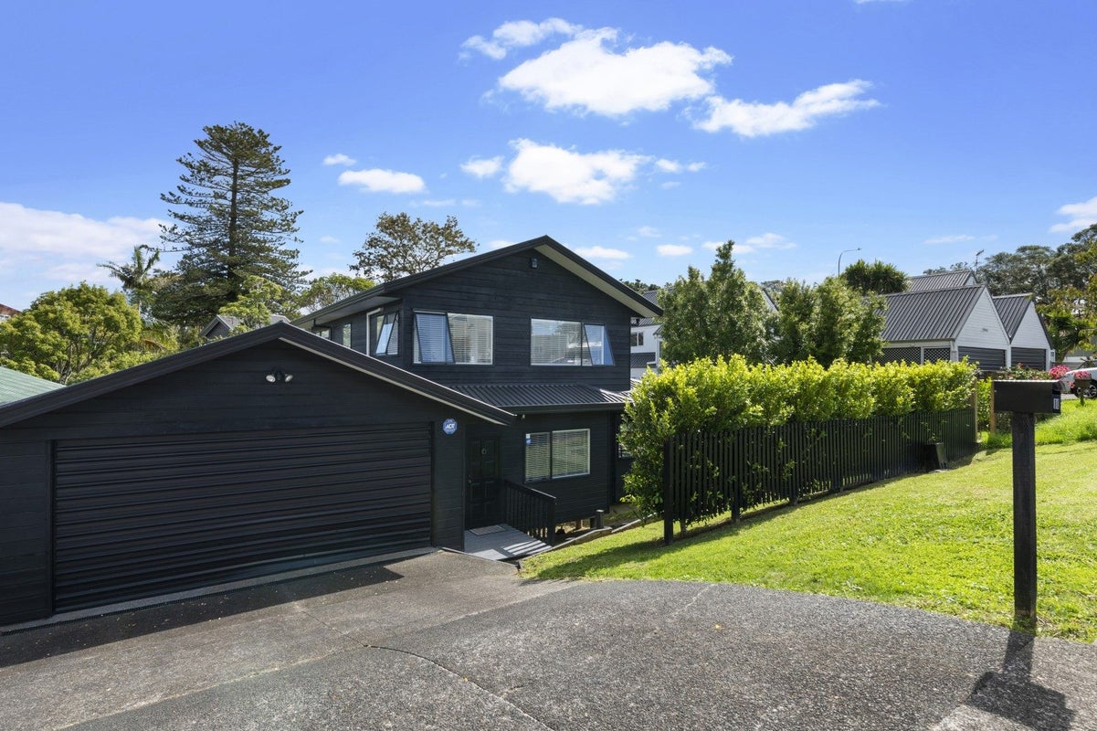 3/1 Valley Road, Northcote, Auckland - Carousel 1