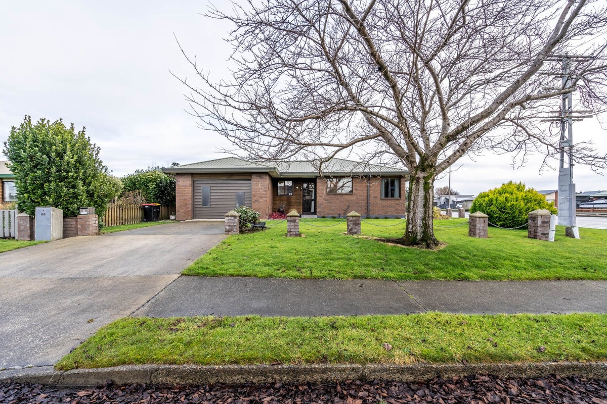 1 Munro Street, Waikiwi, Invercargill - Carousel 1