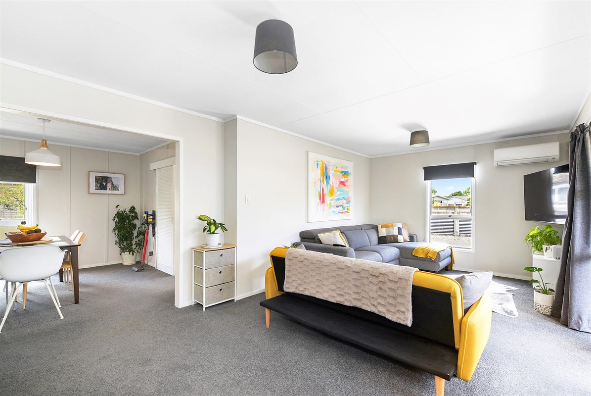 52 Ascot Road, Chartwell, Hamilton - Carousel 1
