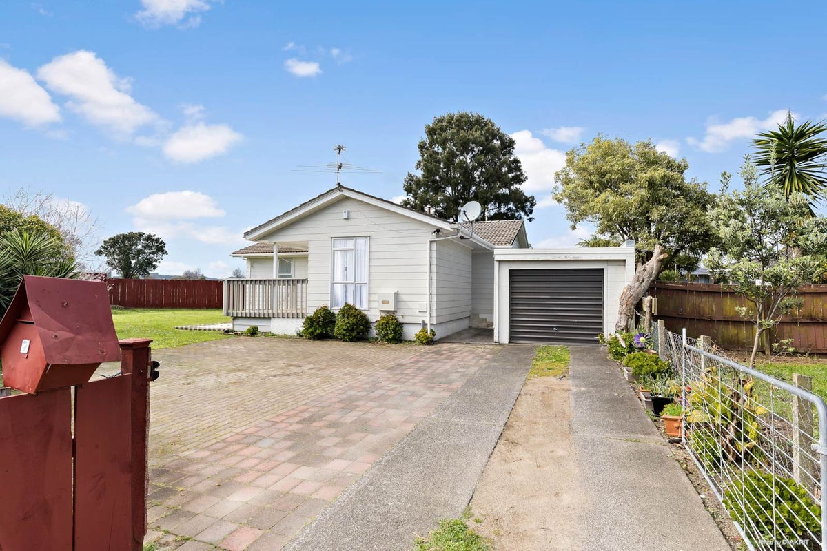 7 Gypsy Moth Place, Rosehill, Papakura - Carousel 1
