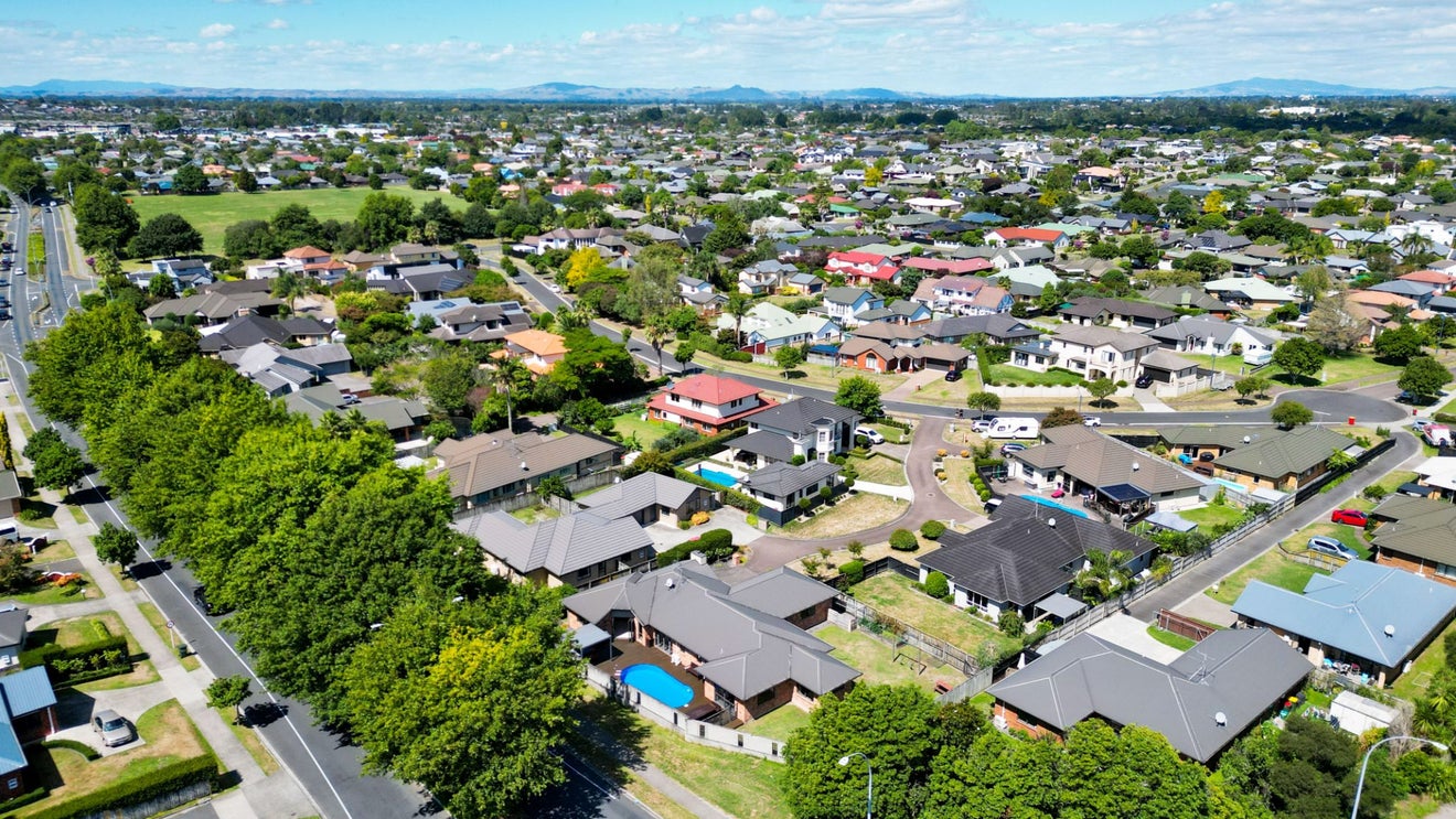 34 Nielsen Gardens, Rototuna, Hamilton - Carousel 23