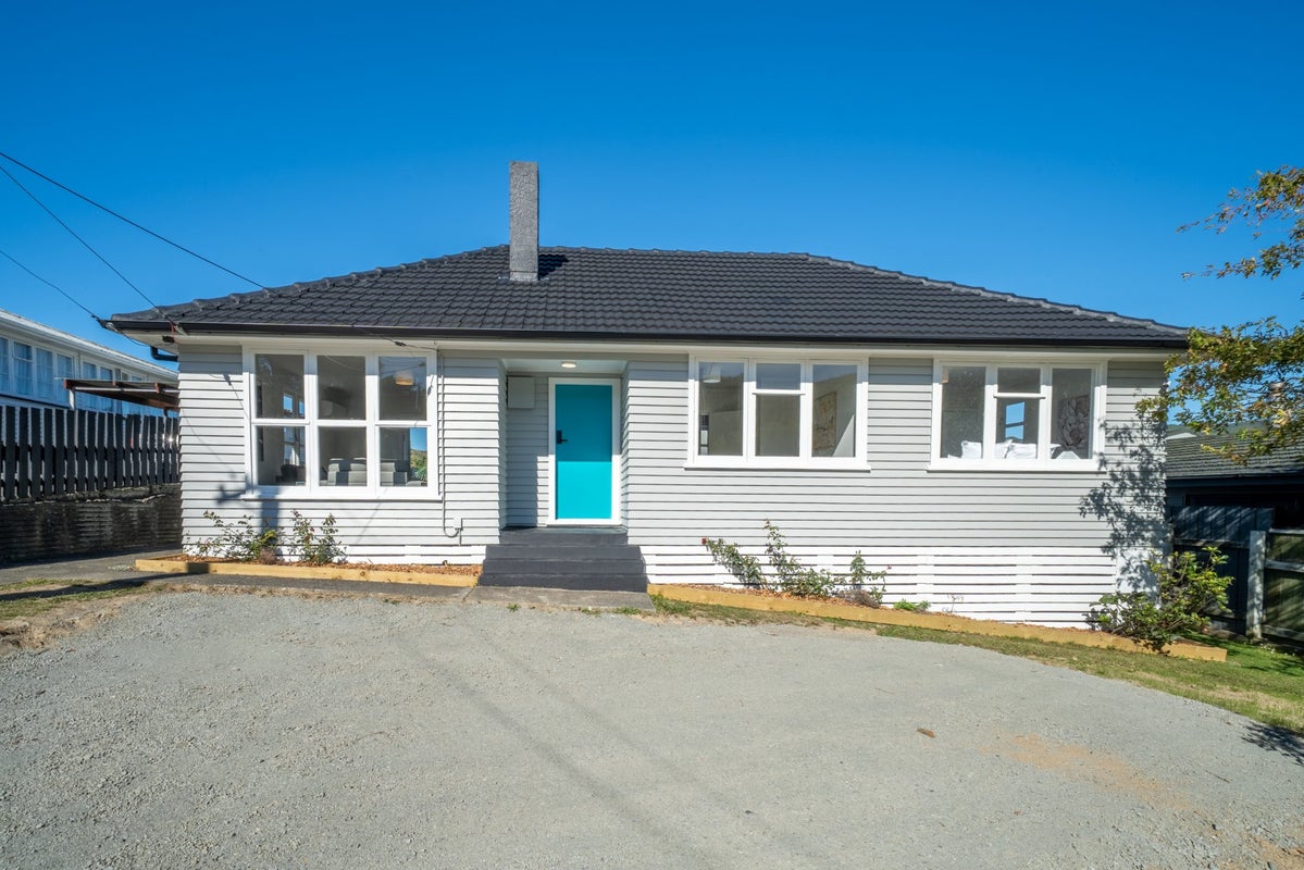 78 Champion Street, Cannons Creek, Porirua - Carousel 1