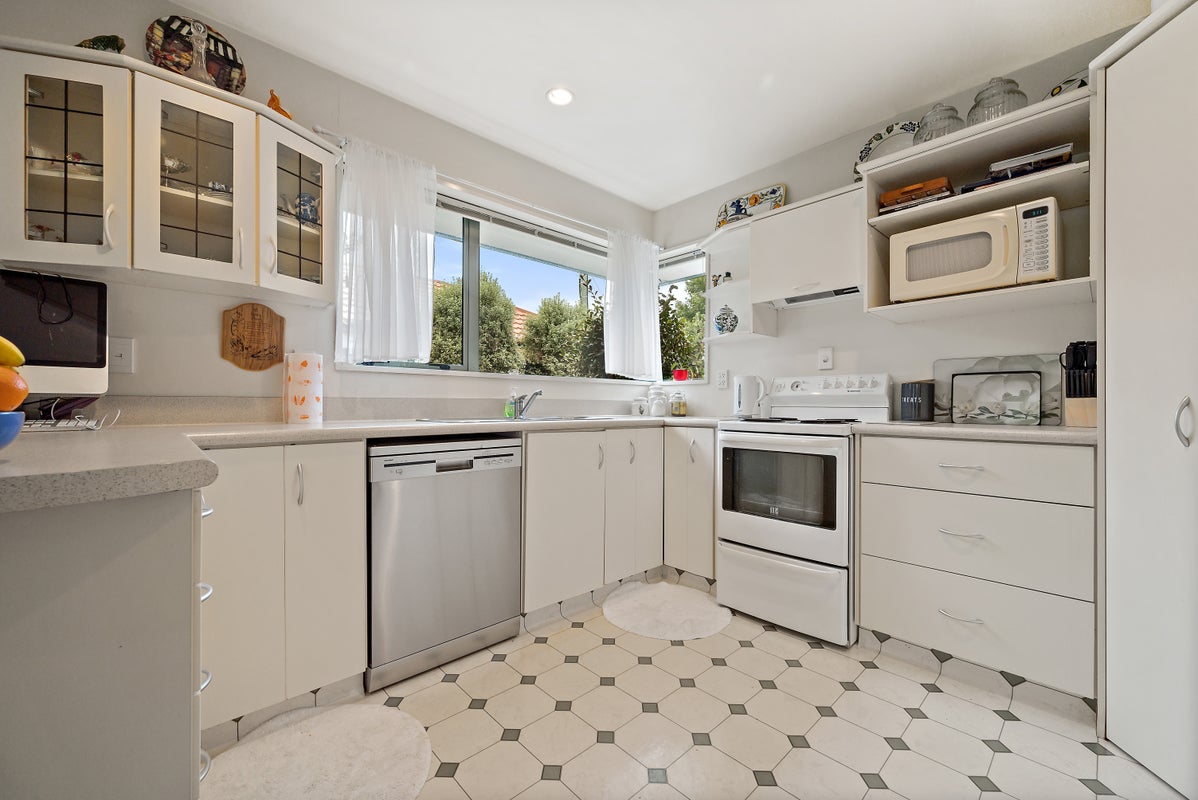 25 Farquhars Road, Redwood, Christchurch - Carousel 2