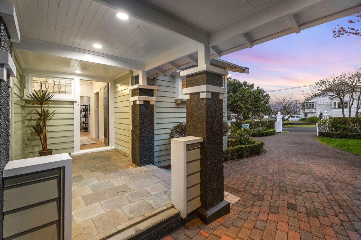 30 Ferryhill Road, Epsom, Auckland - Carousel 2