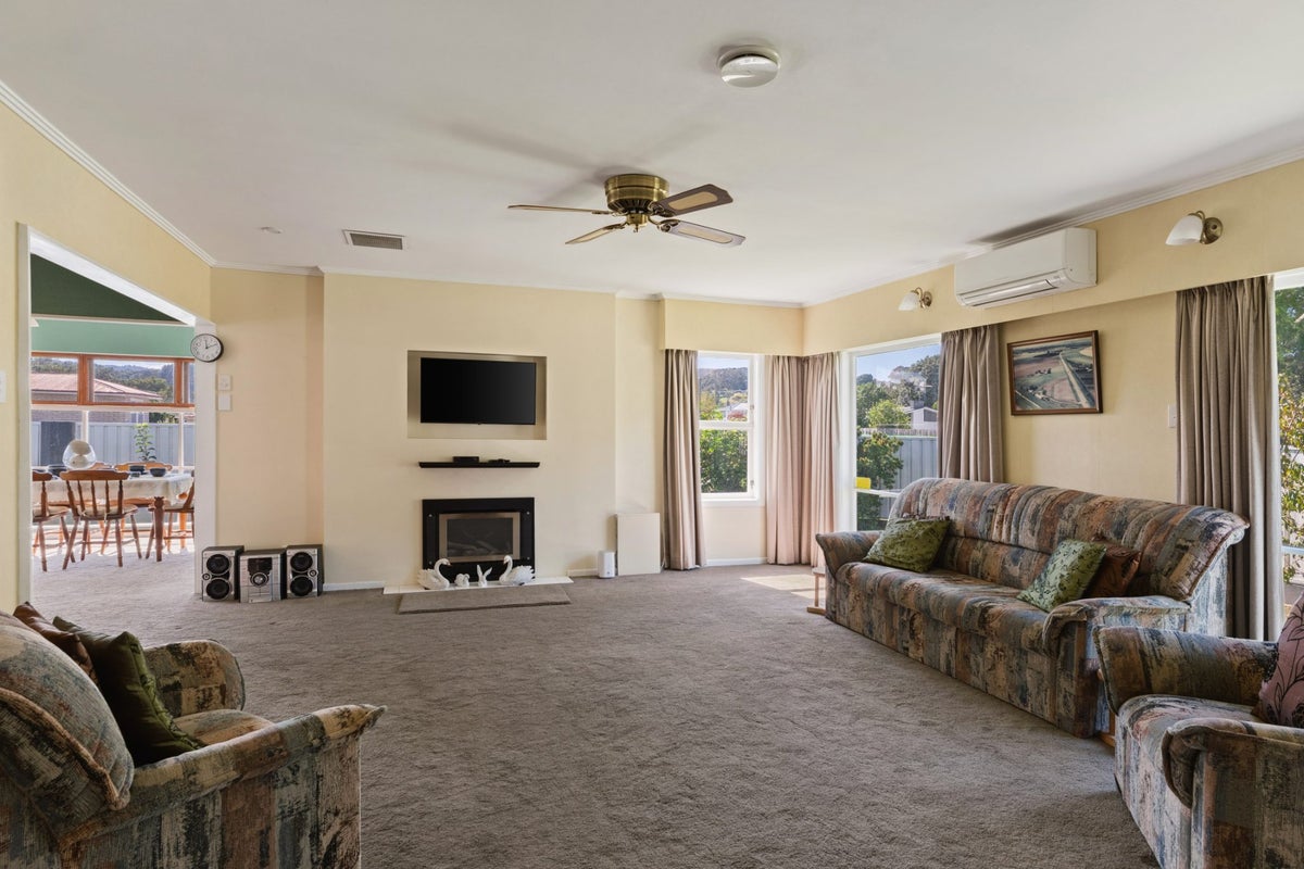 2 Emily Street, Riverdale, Gisborne - Carousel 2