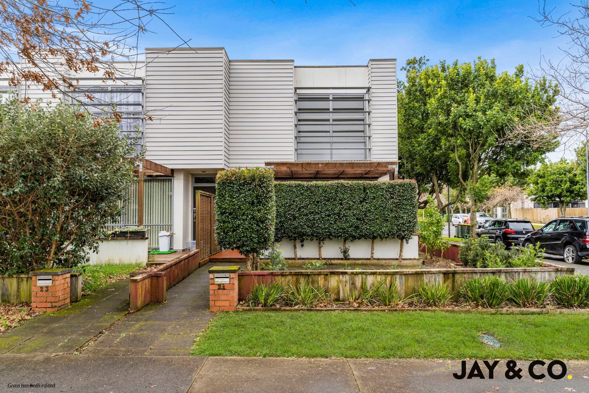 21 Kauri Drive, Takanini, Auckland - Carousel 2