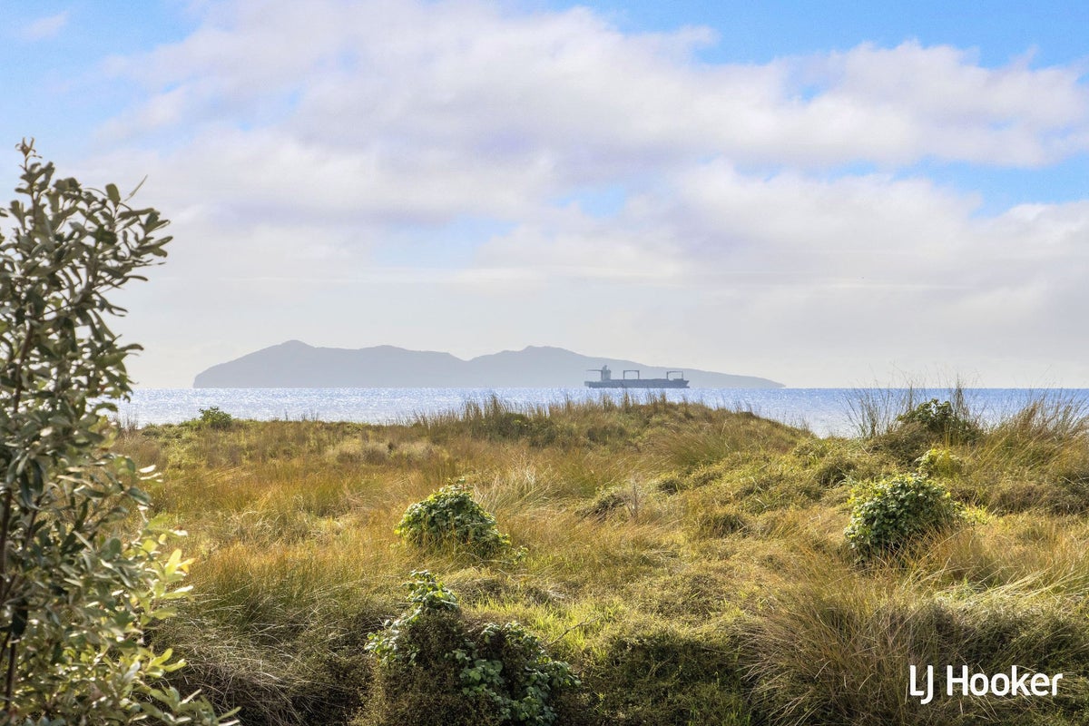 47A Bowentown Boulevard, Bowentown, Waihi Beach - Carousel 1