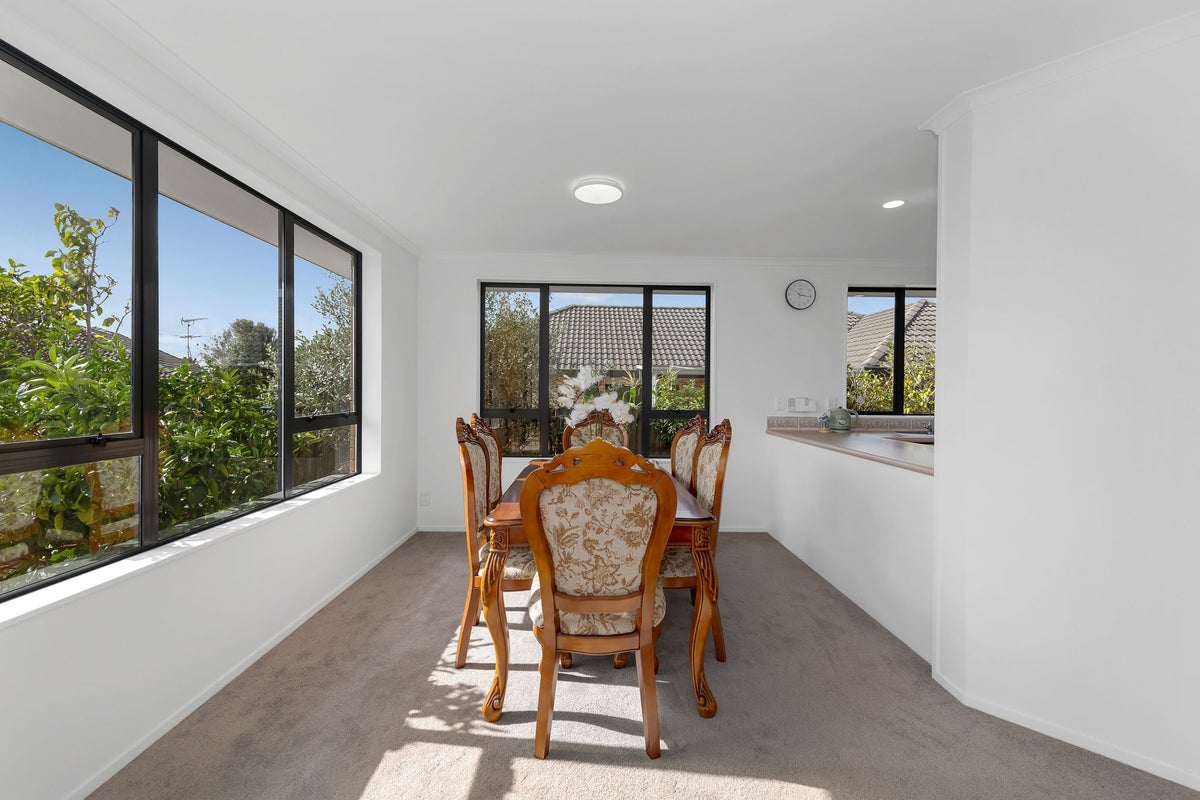 43 Fernbrook close, Huntington Park, Auckland - Carousel 22
