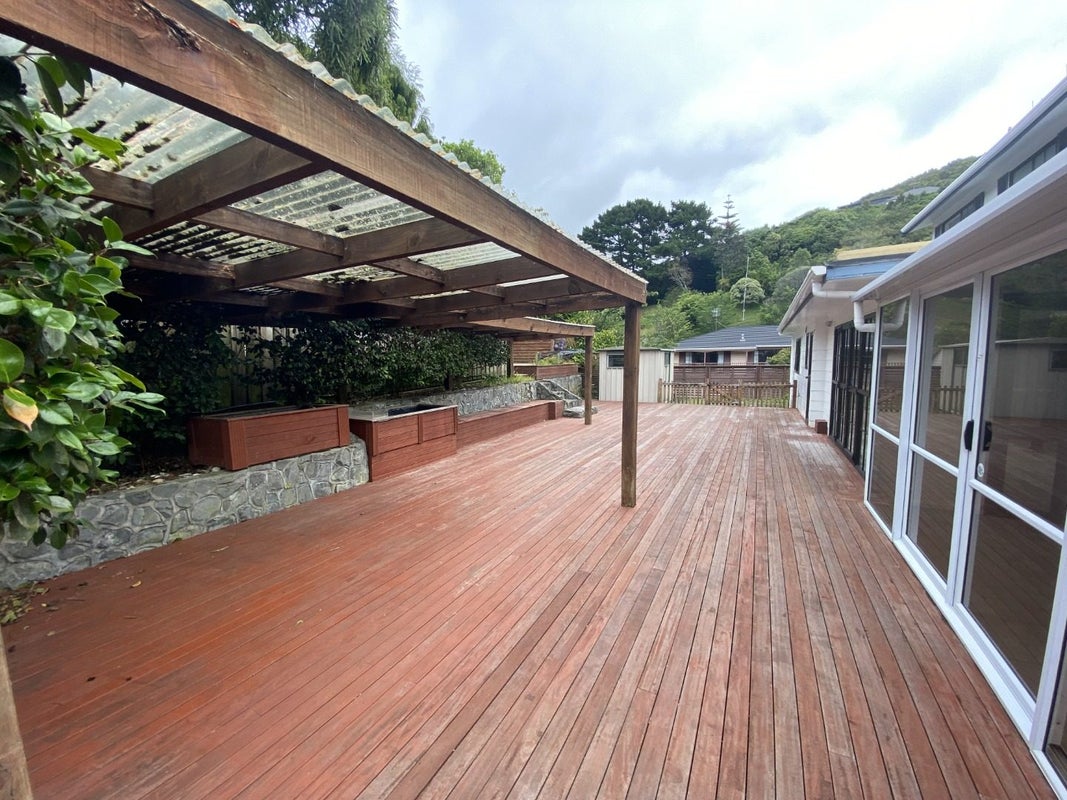 2 Duval Grove, Tawa, Wellington - Carousel 19