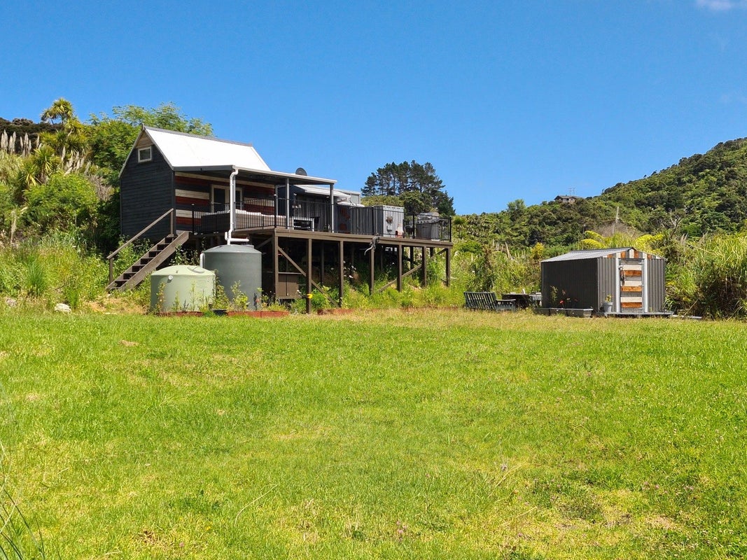 1830 Colville Road, Amodeo Bay - Carousel 23