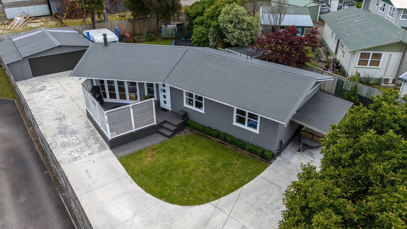 16 Filmer Place, Melville, Hamilton - Carousel 1