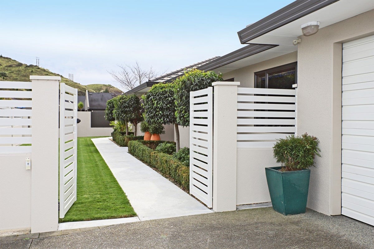 9 Pinotage Drive, Greenmeadows, Napier - Carousel 1