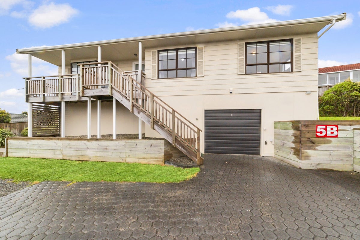 5B Fernwood Court, Woodridge, Wellington - Carousel 2