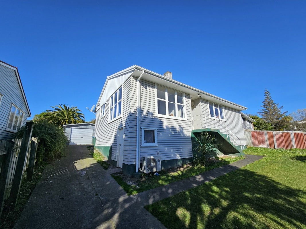 47 Kalingo Street, Waitangirua, Porirua - Carousel 1
