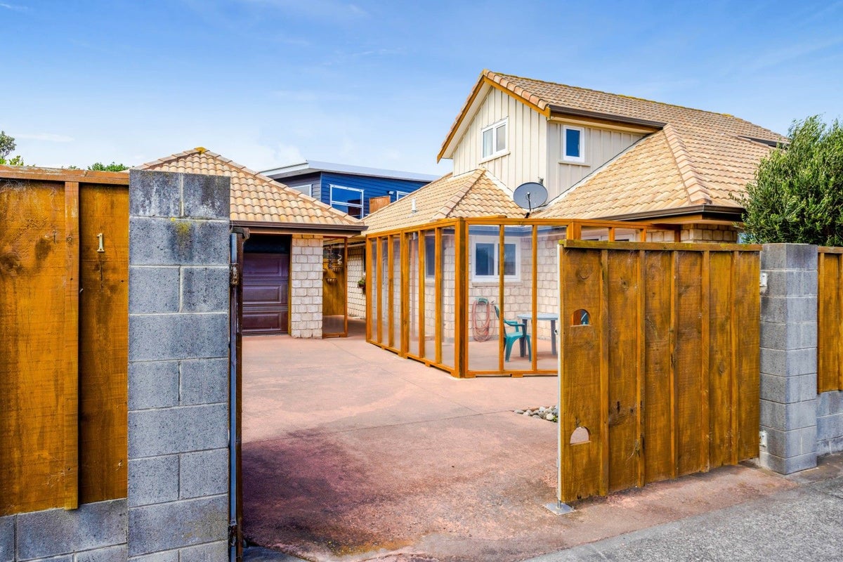 1 Wilson Road, Opunake - Carousel 27
